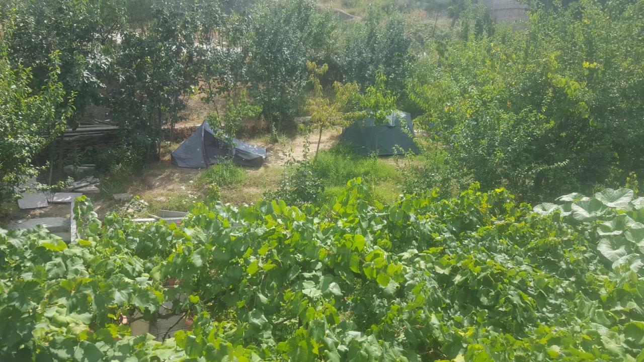 Camping Late Gjirokastër Cameră foto